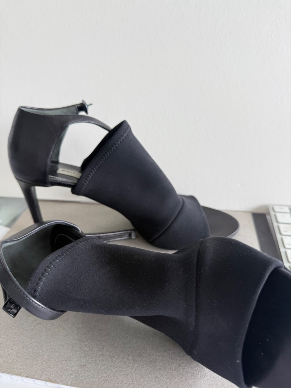 balenciago black neoprene and leather sandal - Picture 2 of 3